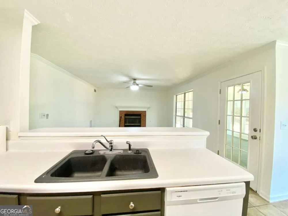 640 Suwanee Lakes CIR Suwanee, GA 30024
