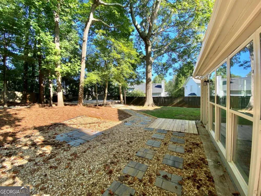 640 Suwanee Lakes CIR Suwanee, GA 30024