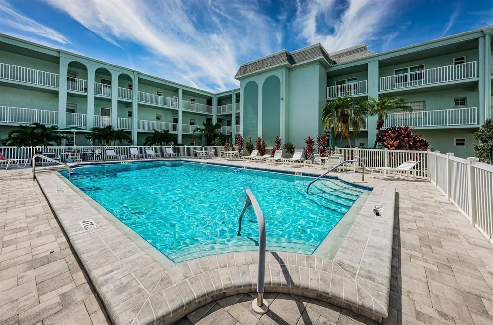 1706 BELLEAIR FOREST DRIVE #136 Clearwater, FL 33756