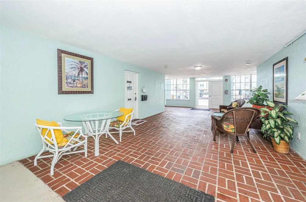1706 BELLEAIR FOREST DRIVE #136 Clearwater, FL 33756