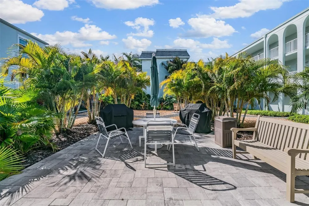 1706 BELLEAIR FOREST DRIVE #136 Clearwater, FL 33756
