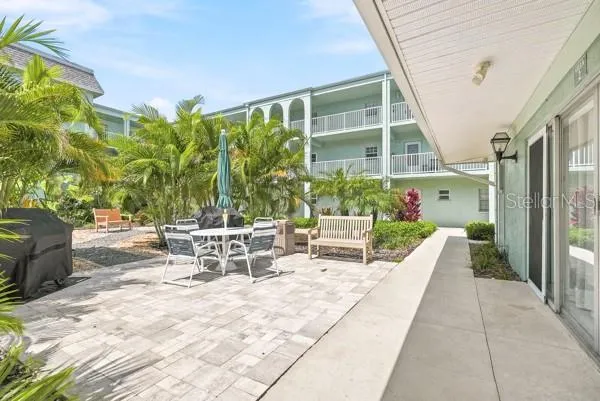 1706 BELLEAIR FOREST DRIVE #136 Clearwater, FL 33756