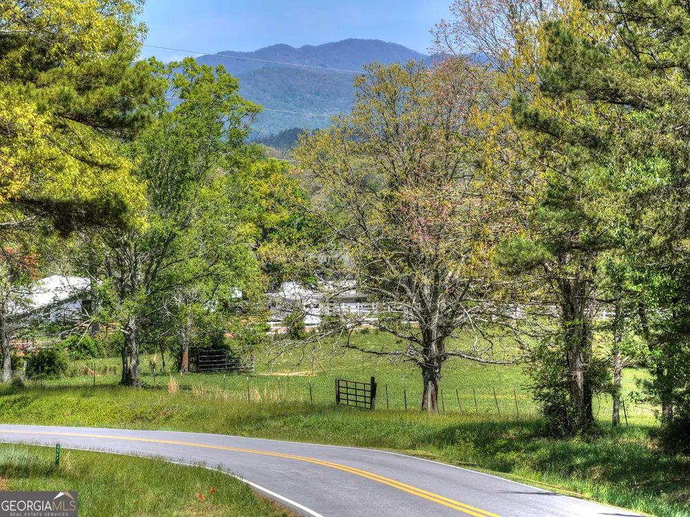 3455 Jones Creek RD Blairsville, GA 30512