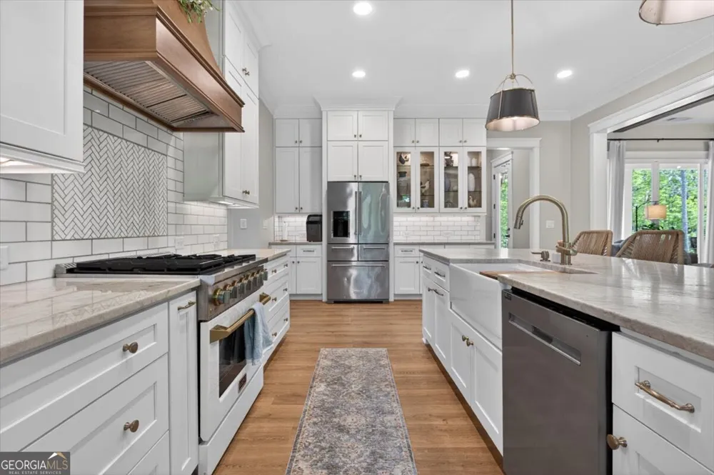 800 Garland Mountain TRL Waleska, GA 30183