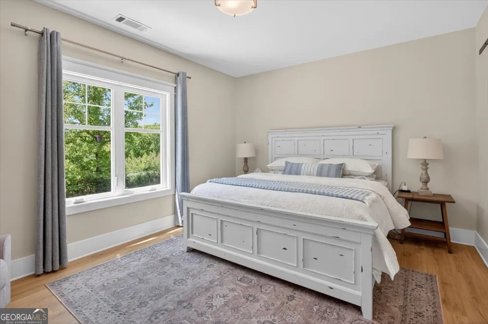 800 Garland Mountain TRL Waleska, GA 30183
