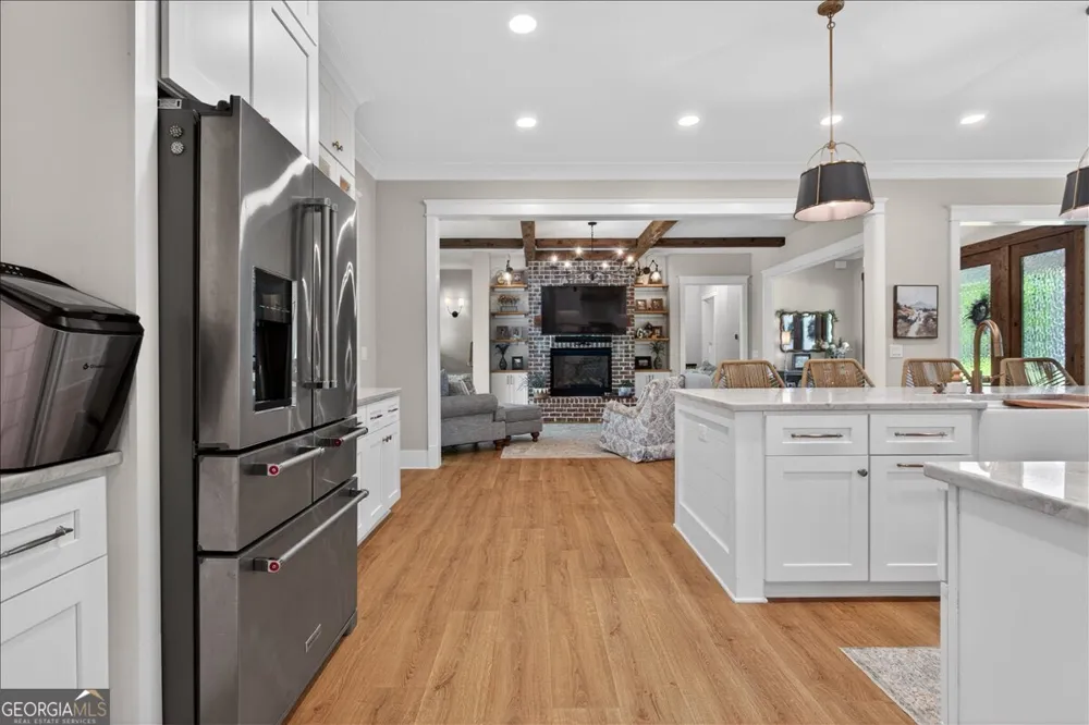 800 Garland Mountain TRL Waleska, GA 30183