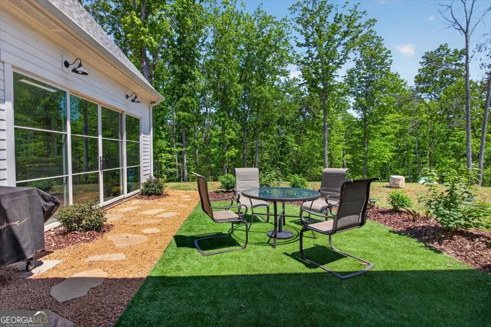 800 Garland Mountain TRL Waleska, GA 30183