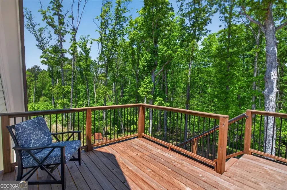 800 Garland Mountain TRL Waleska, GA 30183