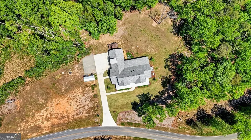 800 Garland Mountain TRL Waleska, GA 30183