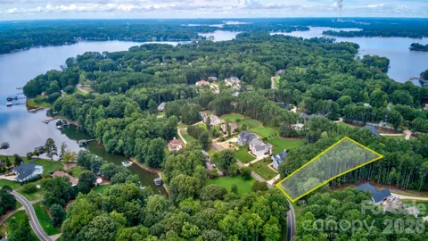 372 Kenway Loop