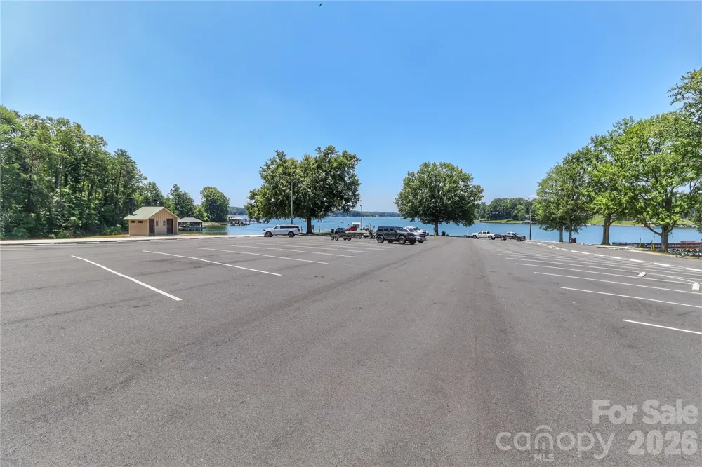 372 Kenway Loop Mooresville, NC 28117