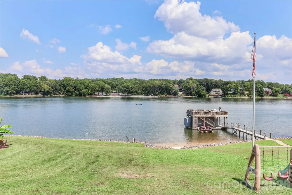 372 Kenway Loop Mooresville, NC 28117