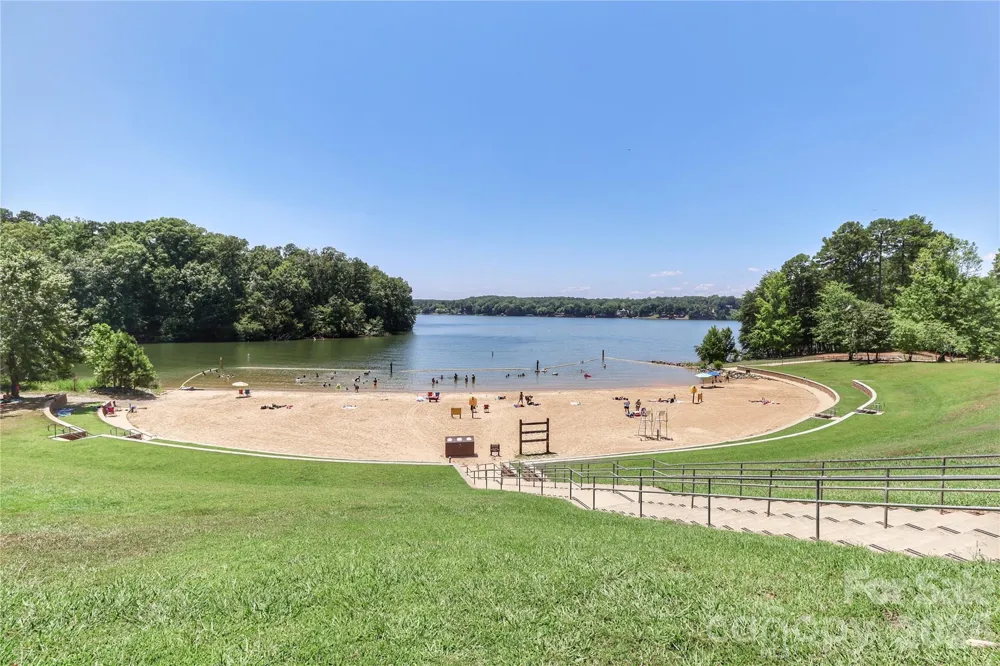372 Kenway Loop Mooresville, NC 28117