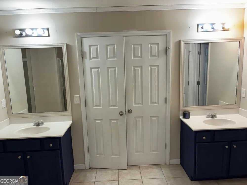 5020 Bishops ROW Austell, GA 30106