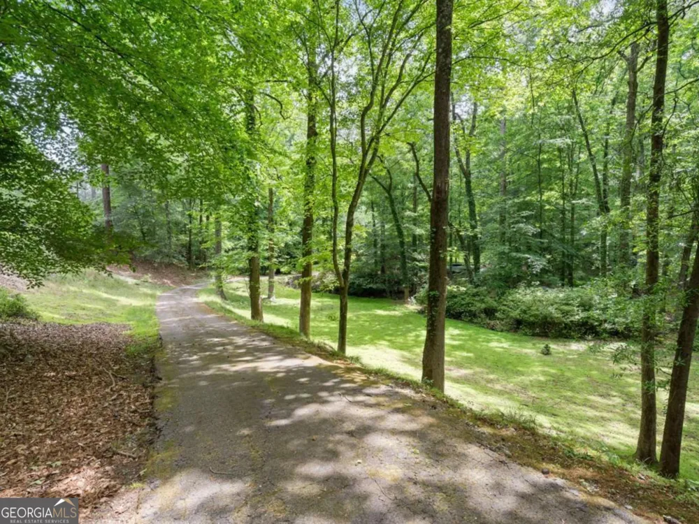 1340 W Garmon RD Sandy Springs, GA 30327