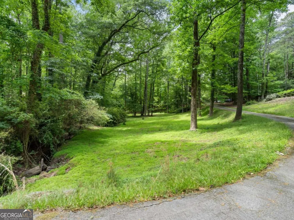 1340 W Garmon RD Sandy Springs, GA 30327