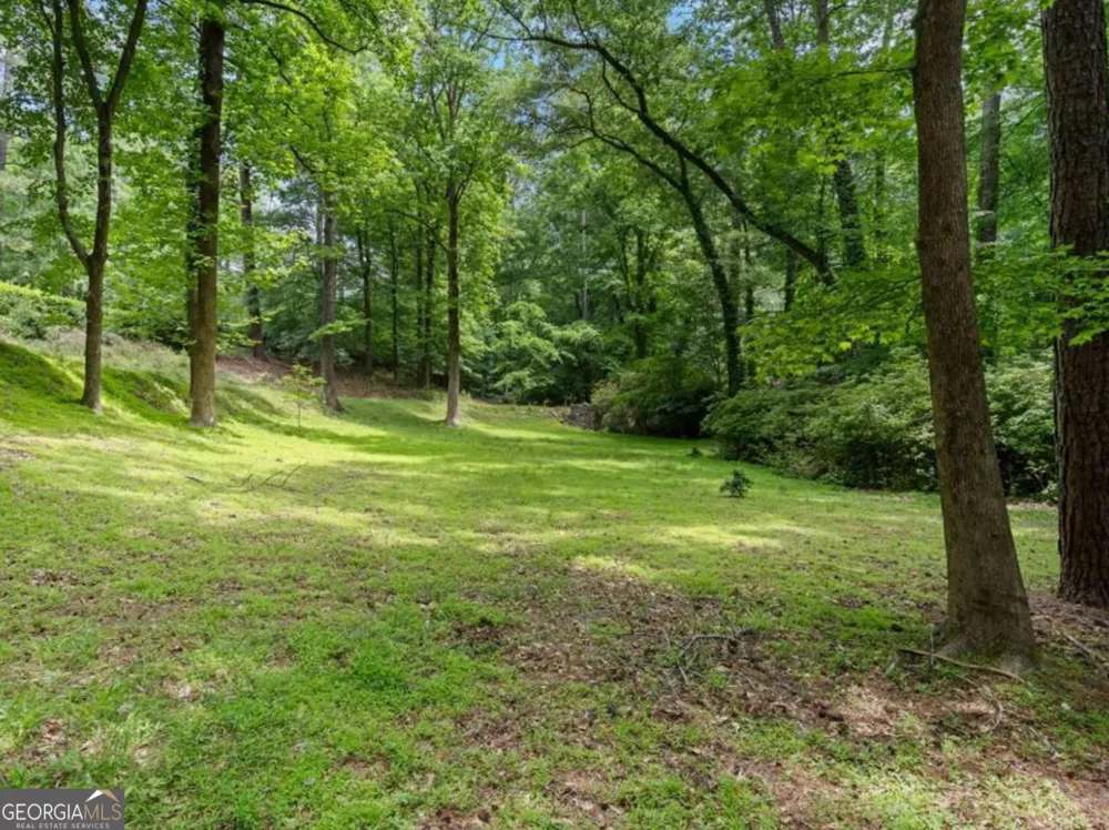 1340 W Garmon RD Sandy Springs, GA 30327