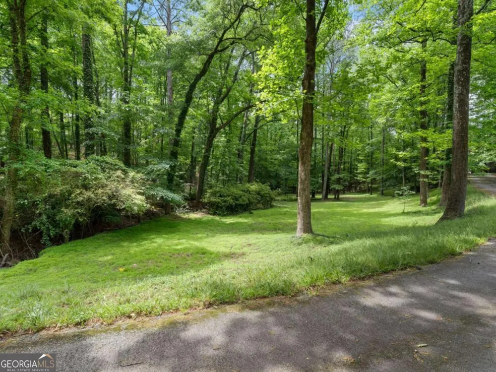 1340 W Garmon RD Sandy Springs, GA 30327
