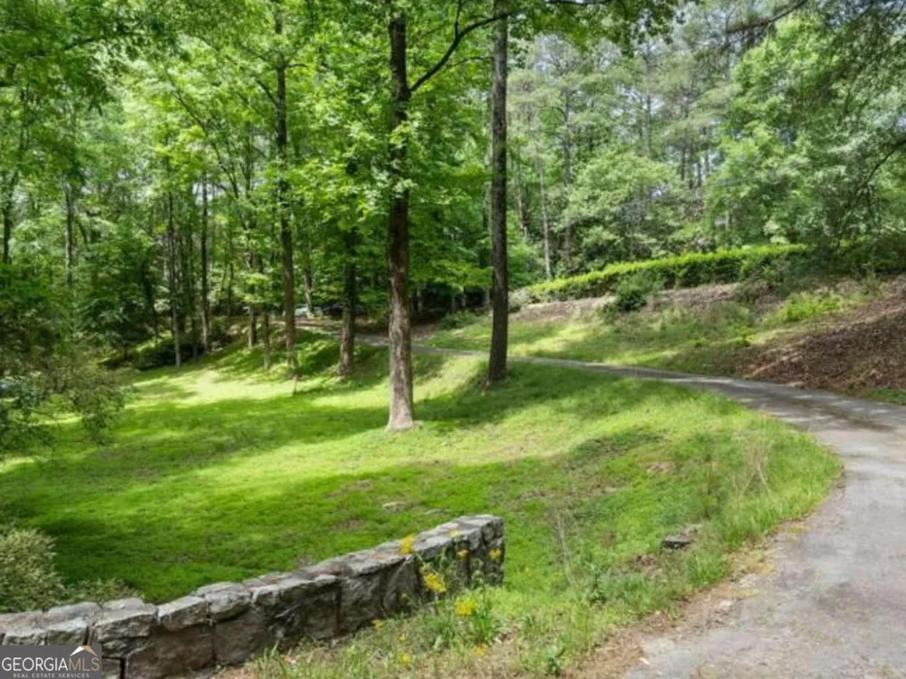 1340 W Garmon RD Sandy Springs, GA 30327