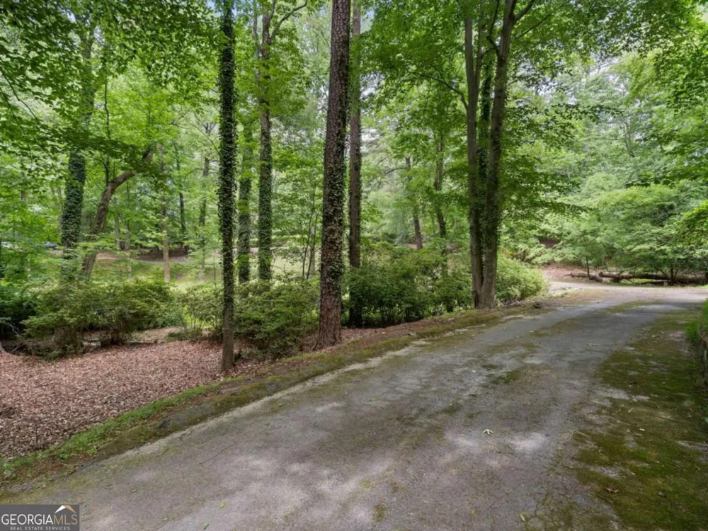 1340 W Garmon RD Sandy Springs, GA 30327
