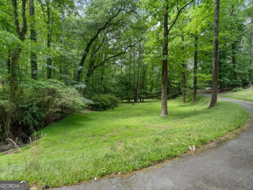 1340 W Garmon RD Sandy Springs, GA 30327