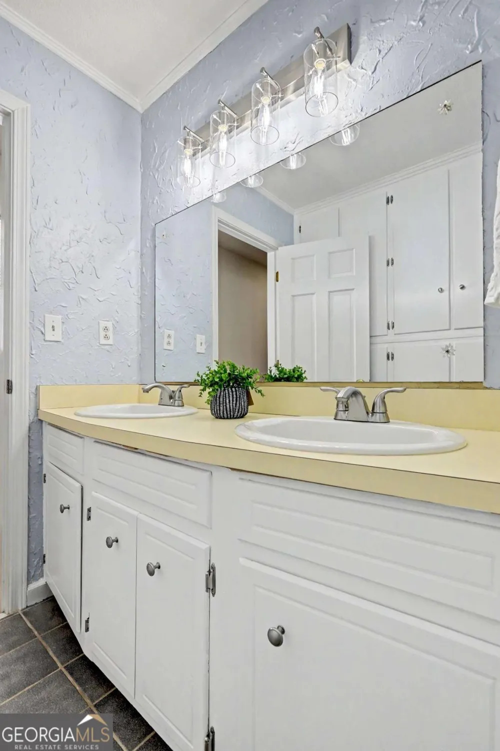 5213 Oxbow RD Tucker, GA 30087