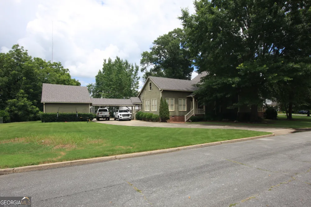 223 Bluff ST Rockmart, GA 30153