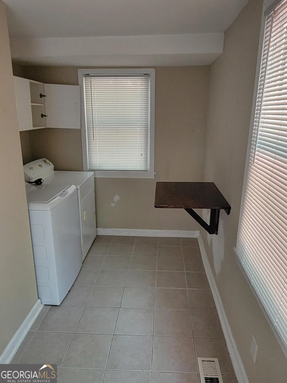 279 Ellison RD Tyrone, GA 30290