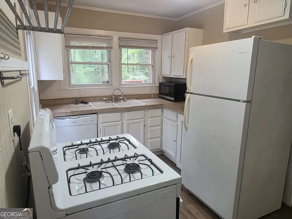279 Ellison RD Tyrone, GA 30290