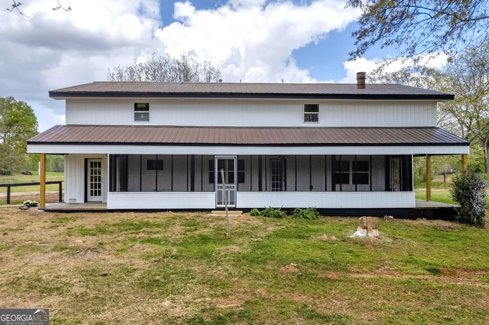 8606 Holly Springs RD Maysville, GA 30558