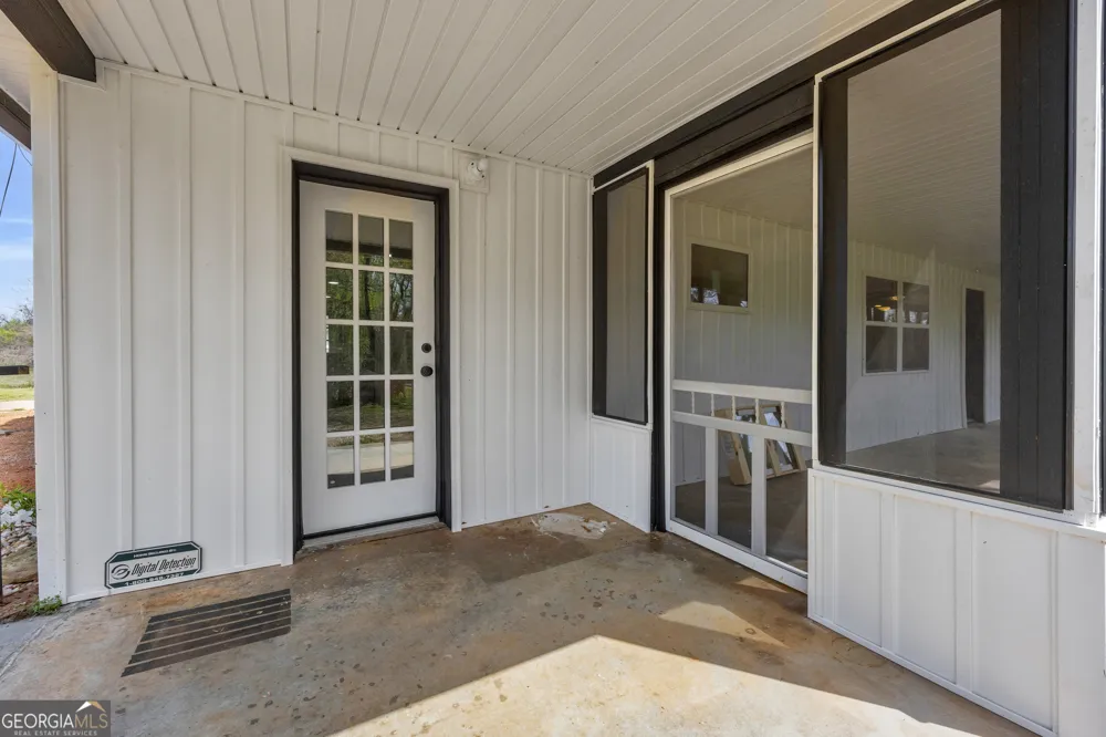8606 Holly Springs RD Maysville, GA 30558
