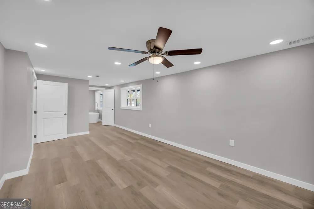8606 Holly Springs RD Maysville, GA 30558