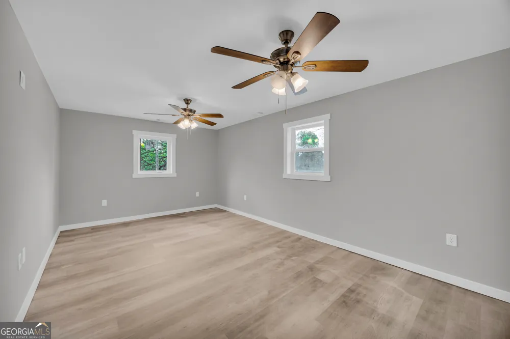 8606 Holly Springs RD Maysville, GA 30558