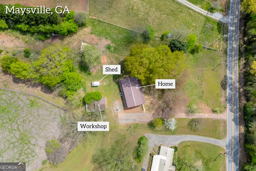 8606 Holly Springs RD Maysville, GA 30558