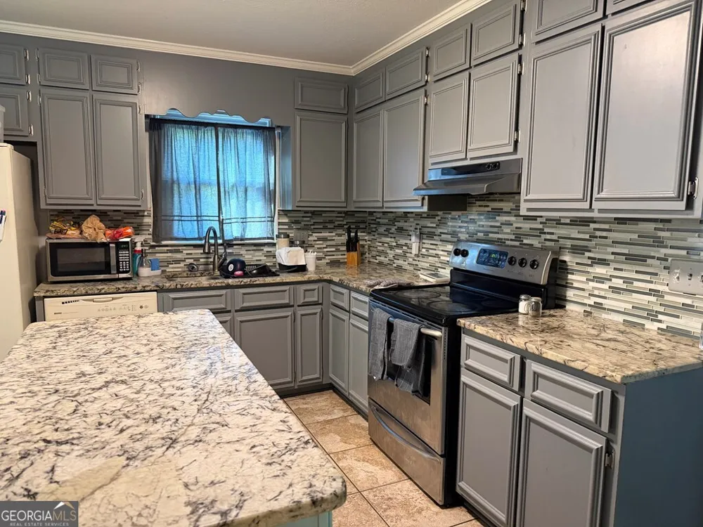 602 Holly DR Dublin, GA 31021