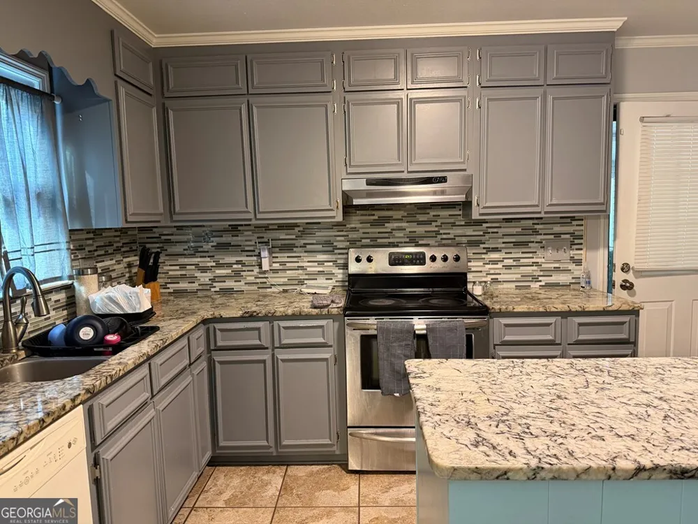 602 Holly DR Dublin, GA 31021