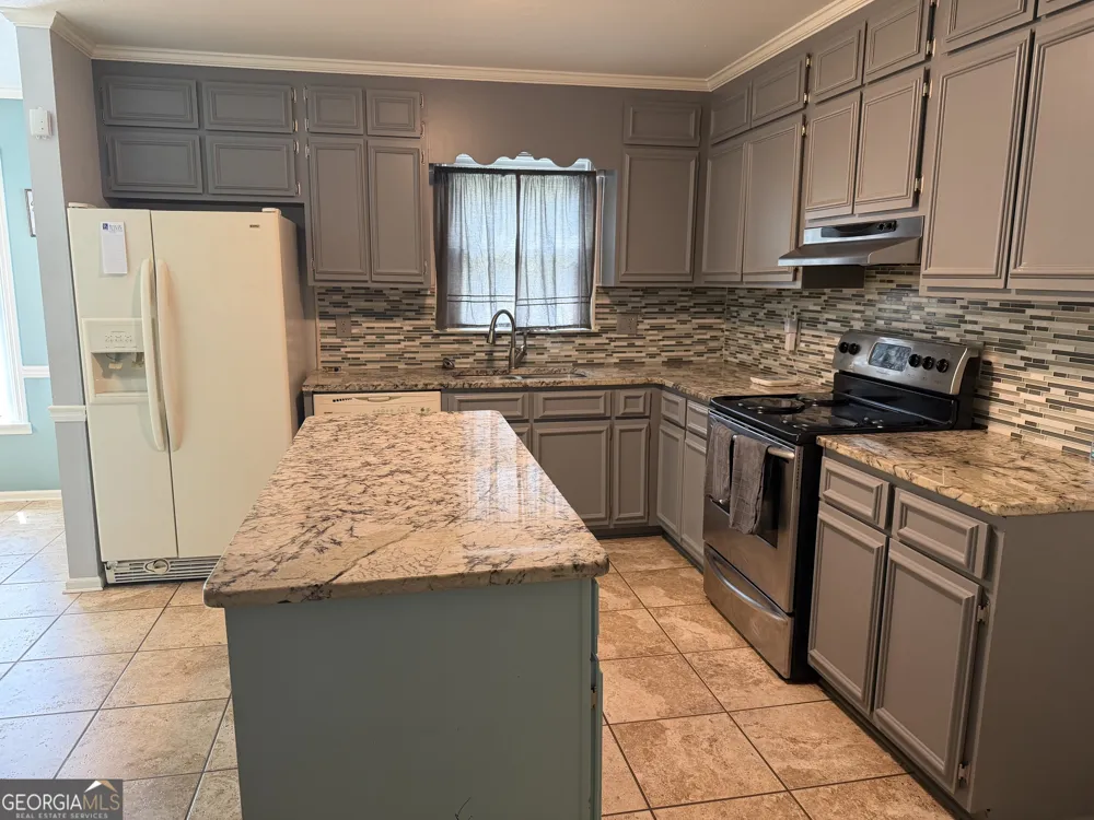 602 Holly DR Dublin, GA 31021