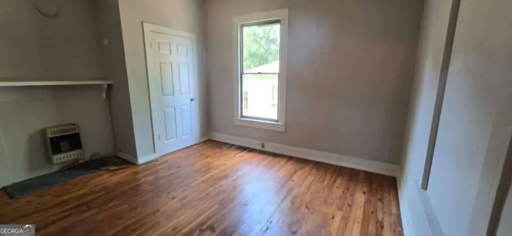 8 Spruce ST Porterdale, GA 30014