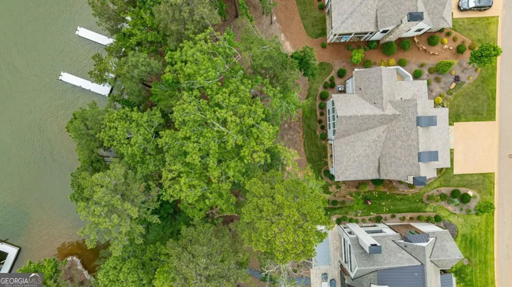 1101 Longview CMNS Greensboro, GA 30642