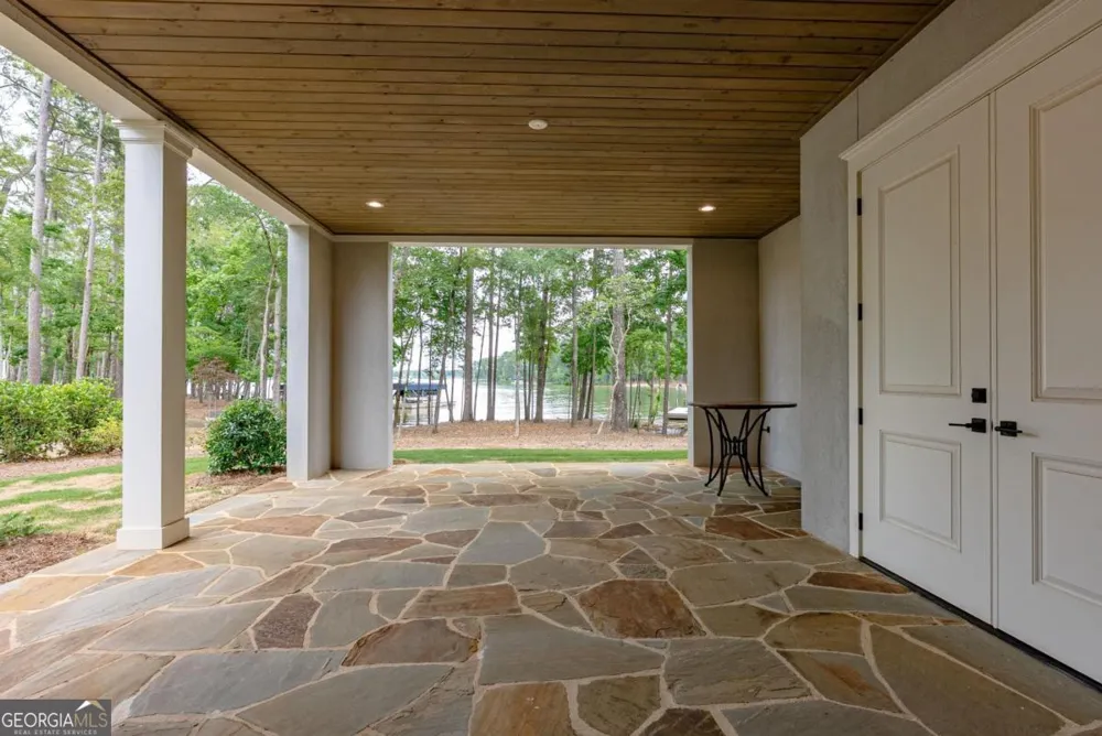 1101 Longview CMNS Greensboro, GA 30642