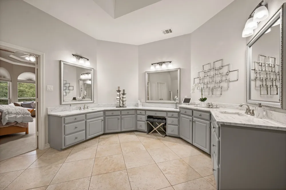 2108 Stonehaven Drive Colleyville, TX 76034