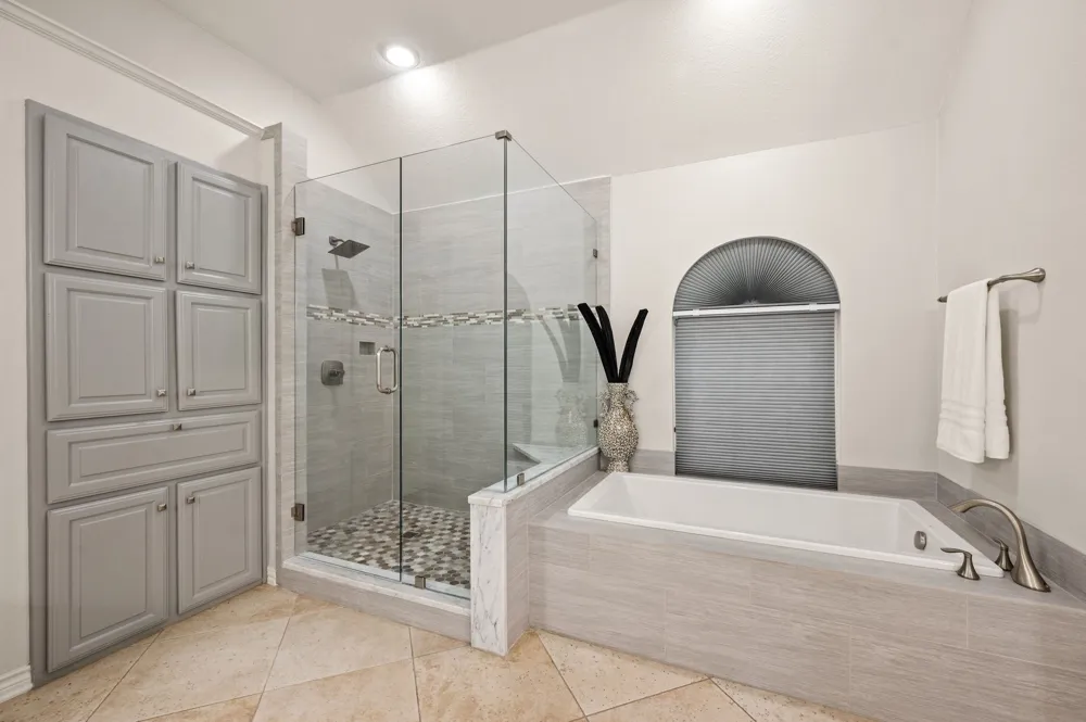 2108 Stonehaven Drive Colleyville, TX 76034