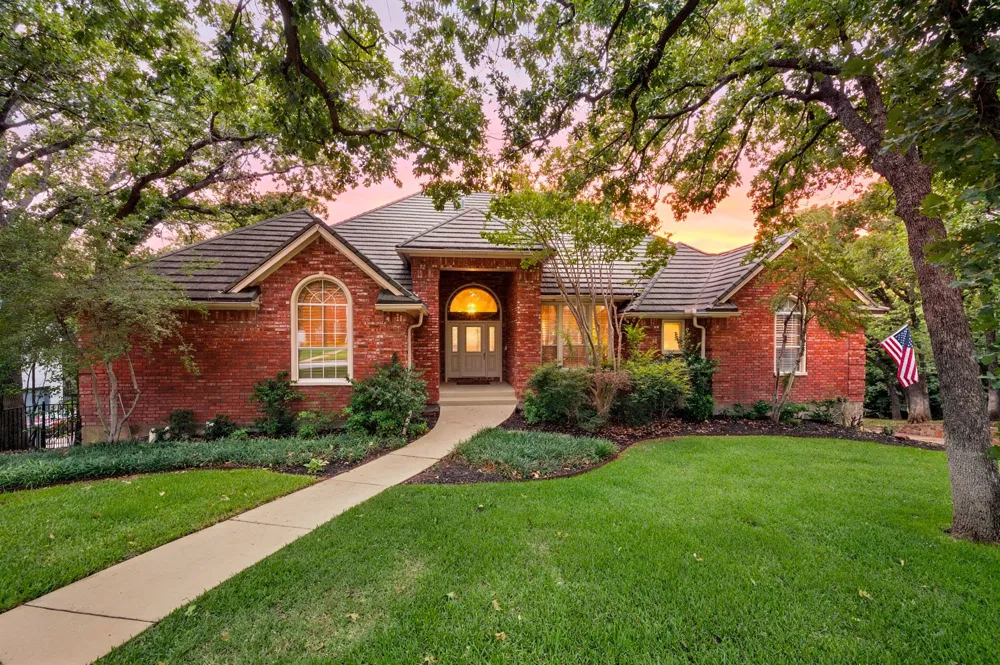 2108 Stonehaven Drive Colleyville, TX 76034