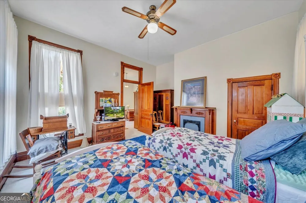 101 Everett SQ Fort Valley, GA 31030