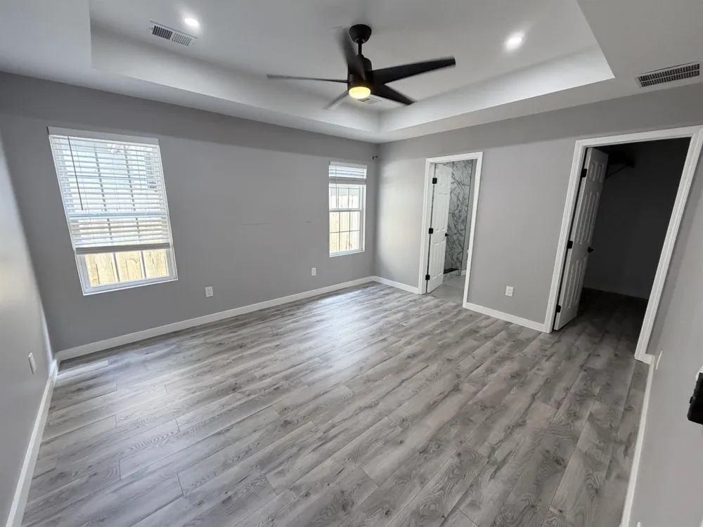 1613 LOCUST ST Memphis, TN 38108
