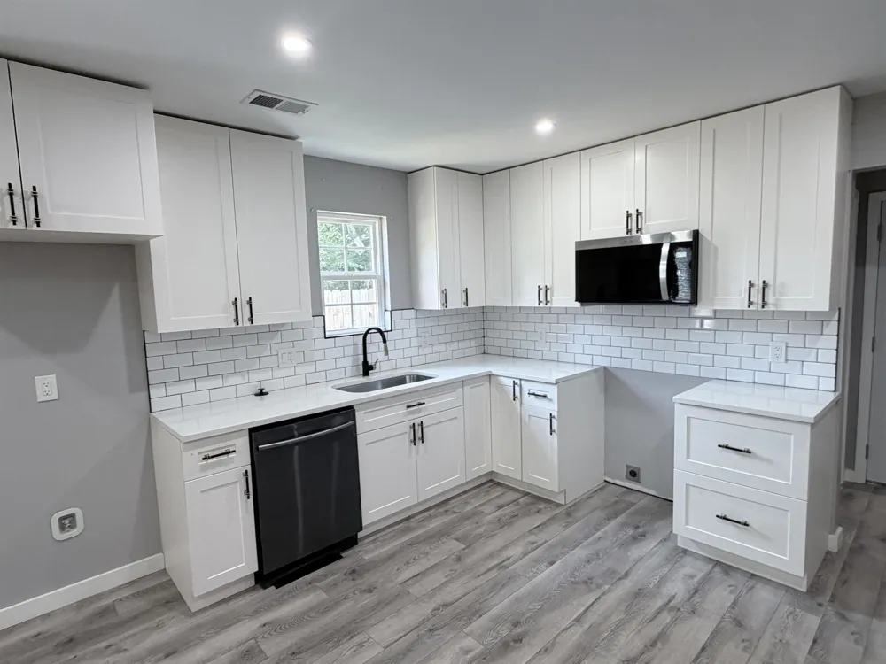 1613 LOCUST ST Memphis, TN 38108
