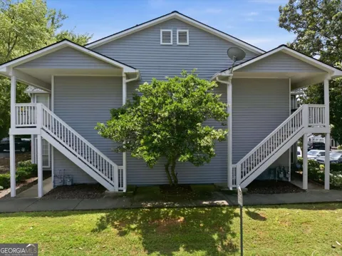 704 Olde Mill LN