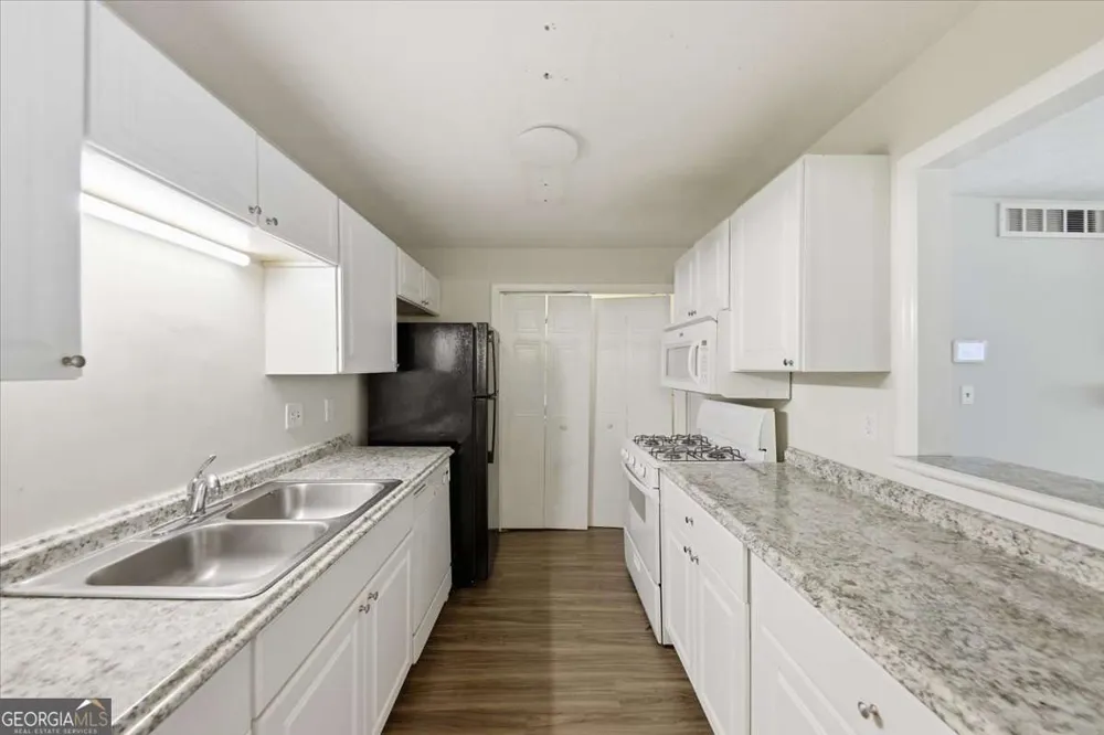 704 Olde Mill LN Norcross, GA 30093