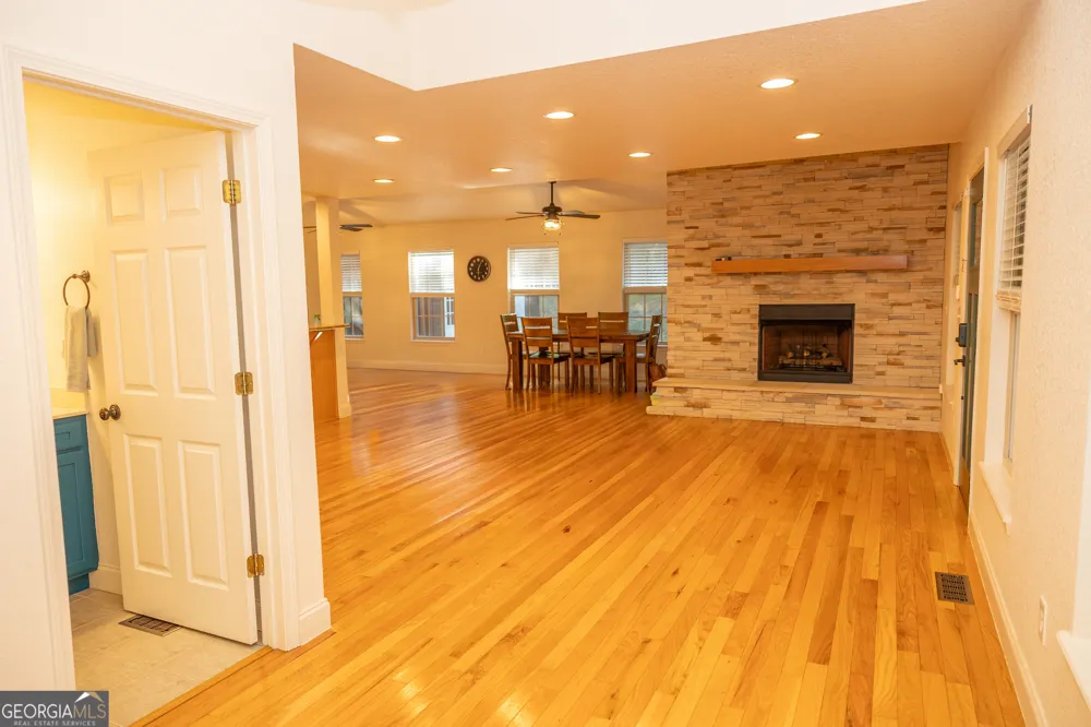182 Oak Hills DR Morganton, GA 30560