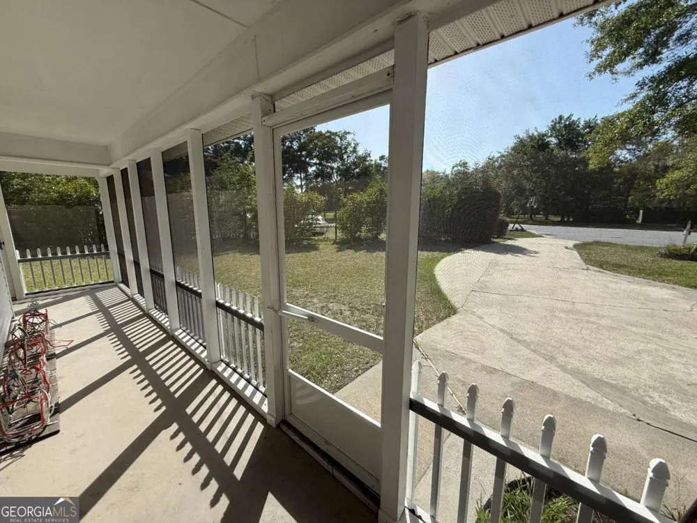 157 Ole Oak RD Allenhurst, GA 31301